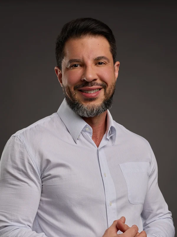 Professor Marcio Damasceno